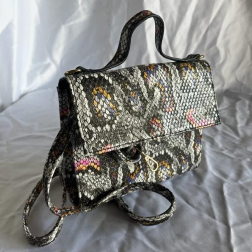 girl's handbag